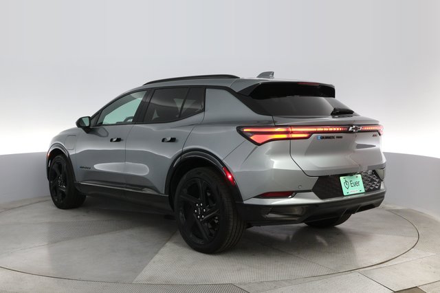 2024 Chevrolet Equinox EV — photo 13 of 20