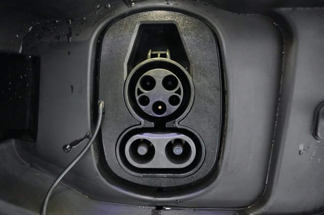 2024 Chevrolet Equinox EV — photo 8 of 20