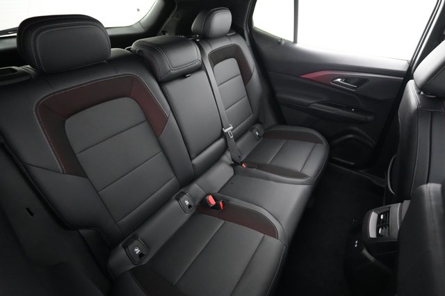 2024 Chevrolet Equinox EV — photo 4 of 20