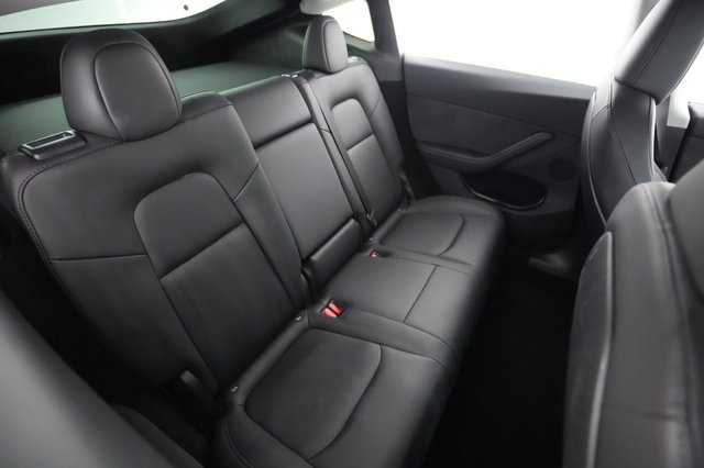 2024 Tesla Model Y — photo 4 of 28