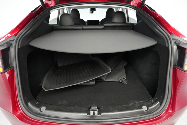 2024 Tesla Model Y — photo 6 of 28