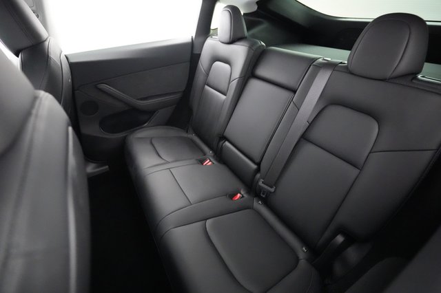 2024 Tesla Model Y — photo 19 of 28