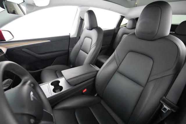 2024 Tesla Model Y — photo 3 of 28