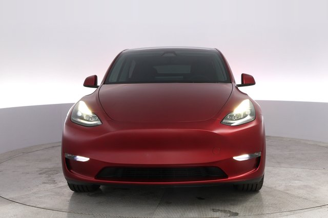 2024 Tesla Model Y — photo 9 of 28