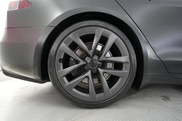 2022 Tesla Model S — photo 17 of 21