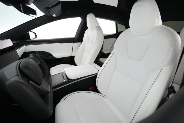 2022 Tesla Model S — photo 3 of 21