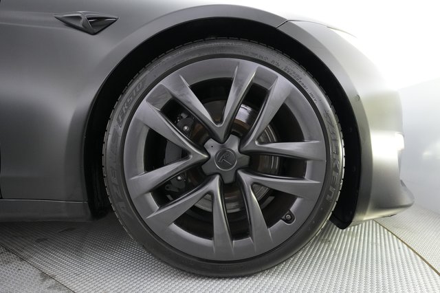 2022 Tesla Model S — photo 7 of 21