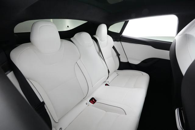 2022 Tesla Model S — photo 4 of 21
