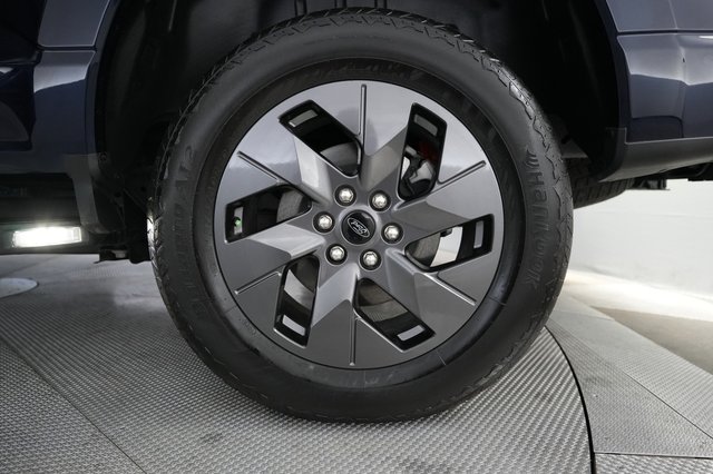 2023 Ford F-150 Lightning — photo 7 of 16