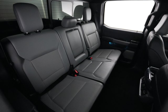 2023 Ford F-150 Lightning — photo 4 of 16