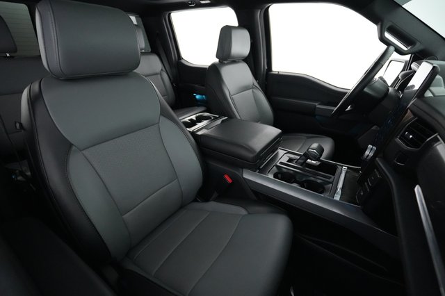 2023 Ford F-150 Lightning — photo 13 of 16