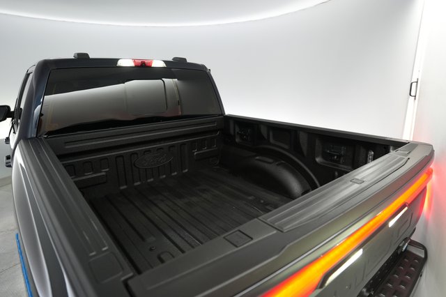 2023 Ford F-150 Lightning — photo 6 of 16