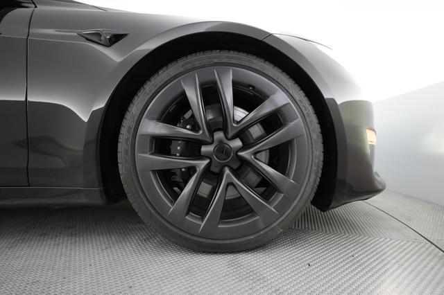 2023 Tesla Model S — photo 7 of 21