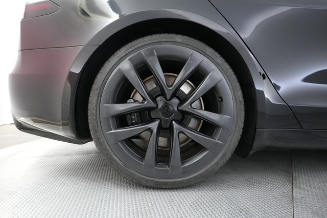 2023 Tesla Model S — photo 17 of 21