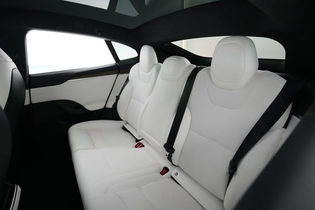2023 Tesla Model S — photo 19 of 21