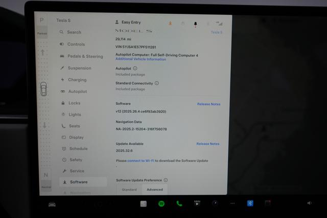 2023 Tesla Model S — photo 5 of 21