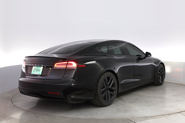2023 Tesla Model S — photo 2 of 21