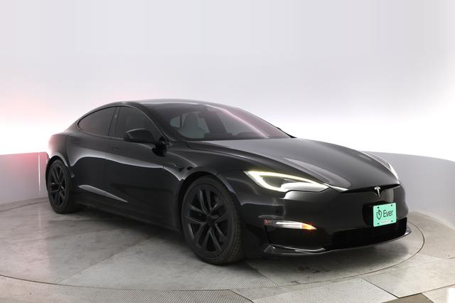 2023 Tesla Model S — photo 10 of 21