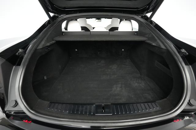 2023 Tesla Model S — photo 6 of 21