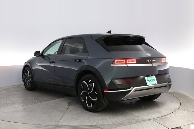 2023 Hyundai IONIQ 5 — photo 13 of 21