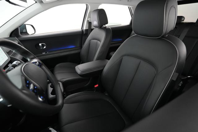 2023 Hyundai IONIQ 5 — photo 3 of 21