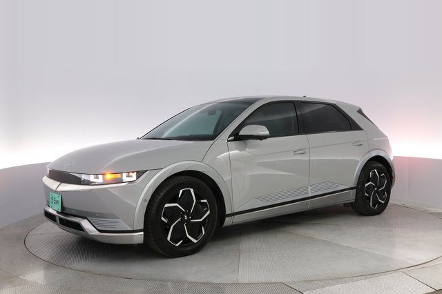 2023 Hyundai IONIQ 5 — photo 14 of 26