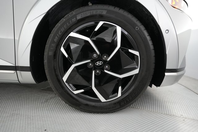 2023 Hyundai IONIQ 5 — photo 16 of 26