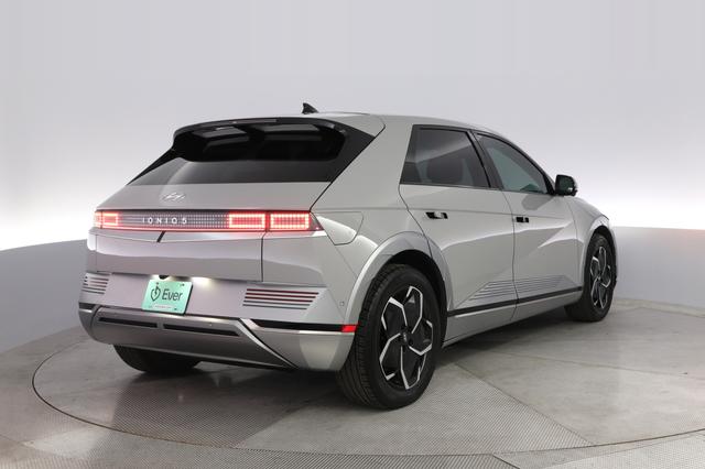 2023 Hyundai IONIQ 5 — photo 2 of 26