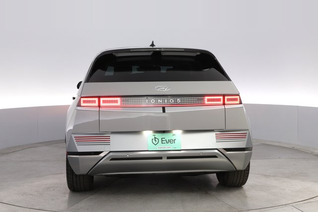 2023 Hyundai IONIQ 5 — photo 12 of 26