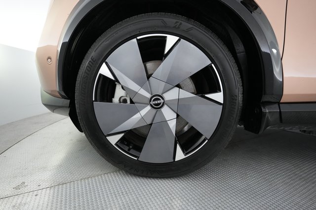 2024 Nissan Ariya — photo 16 of 25