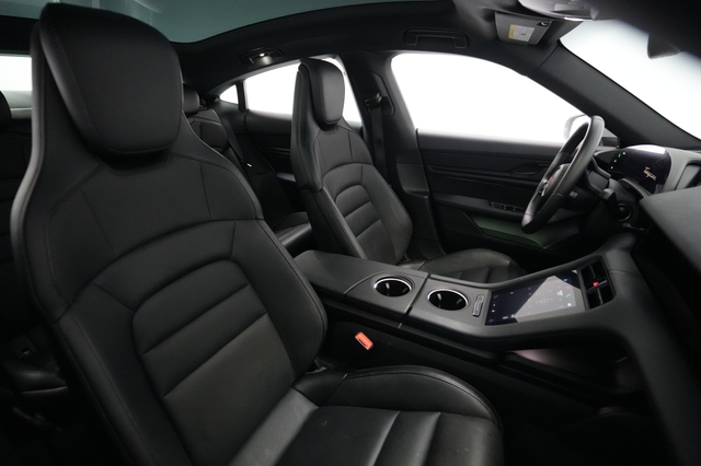 2022 Porsche Taycan