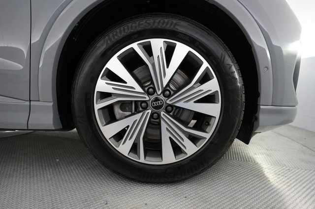 2023 Audi Q4 e-tron — photo 16 of 21