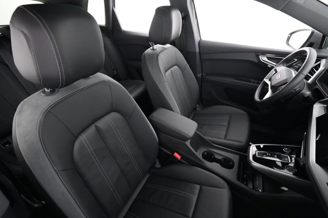 2023 Audi Q4 e-tron — photo 19 of 21