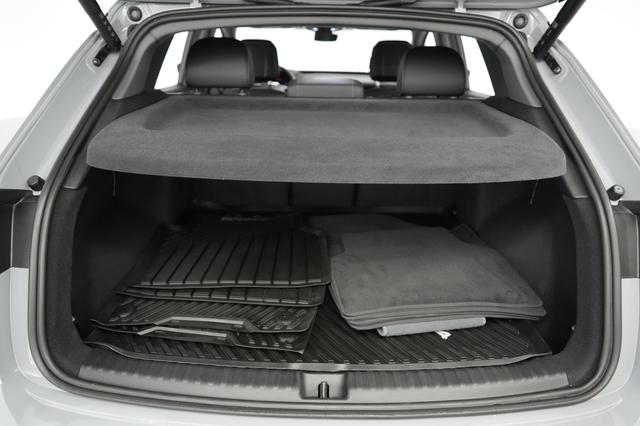 2023 Audi Q4 e-tron — photo 6 of 21