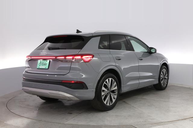 2023 Audi Q4 e-tron — photo 2 of 21