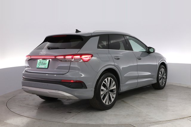 2023 Audi Q4 e-tron — photo 2 of 21