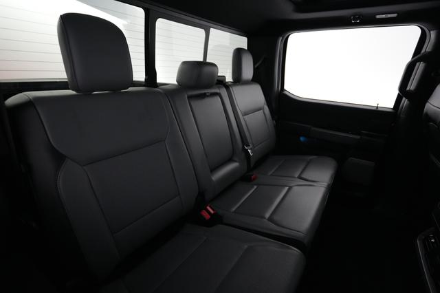 2024 Ford F-150 Lightning — photo 4 of 29