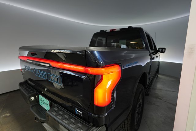 2024 Ford F-150 Lightning — photo 2 of 29