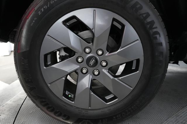 2024 Ford F-150 Lightning — photo 7 of 29