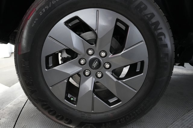 2024 Ford F-150 Lightning — photo 7 of 29