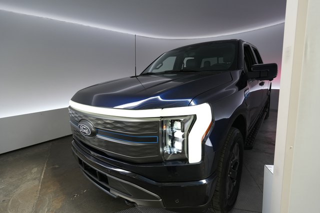 2024 Ford F-150 Lightning — photo 12 of 29