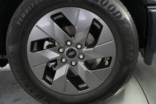 2024 Ford F-150 Lightning — photo 22 of 29