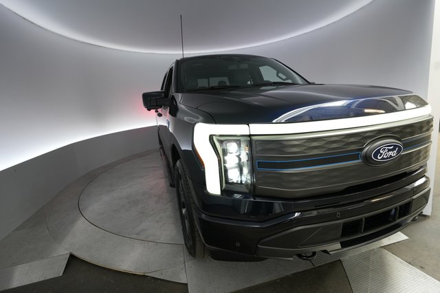 2024 Ford F-150 Lightning — photo 11 of 29