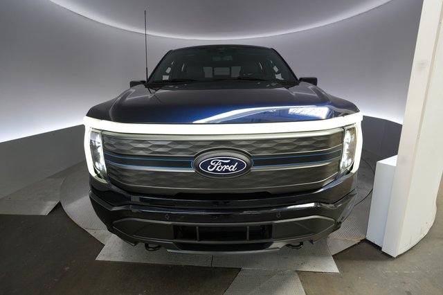 2024 Ford F-150 Lightning — photo 10 of 29