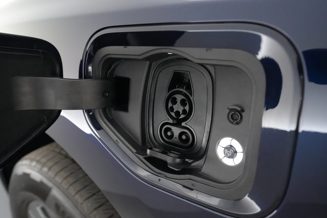 2024 Ford F-150 Lightning — photo 8 of 29