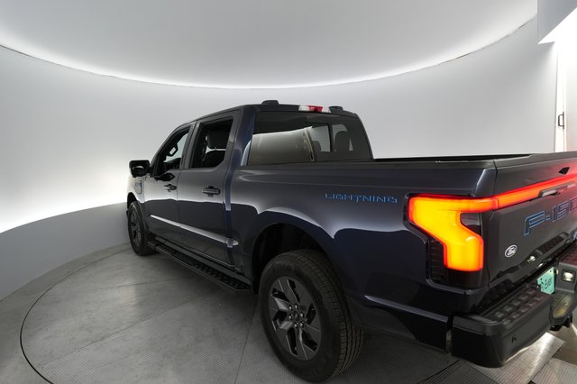 2024 Ford F-150 Lightning — photo 15 of 29