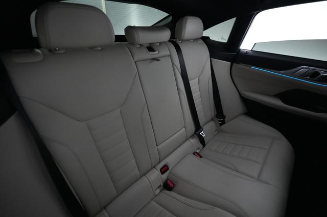 2023 BMW i4 — photo 4 of 22