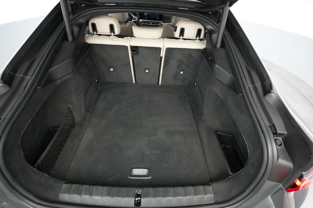 2023 BMW i4 — photo 6 of 22