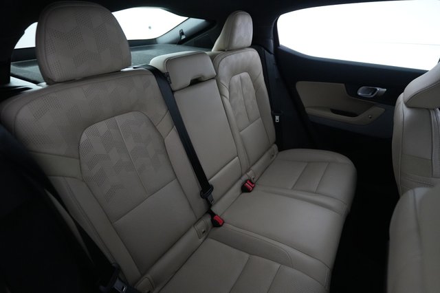 2022 Polestar 2 — photo 4 of 24