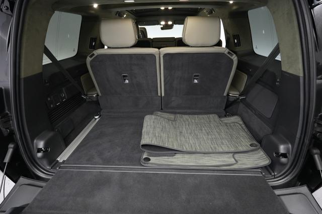 2024 Rivian R1S — photo 6 of 24